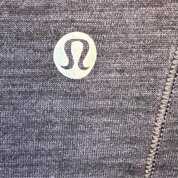 Lululemon Short Sleeve Tee Heathered black/blue - Picture 4 of 8